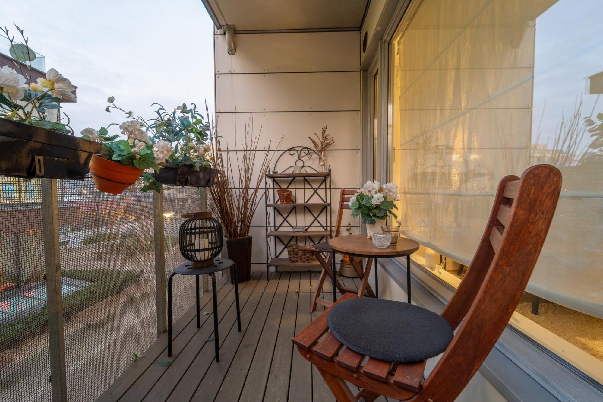 Premier Location By S, Bus Terminal & Markets